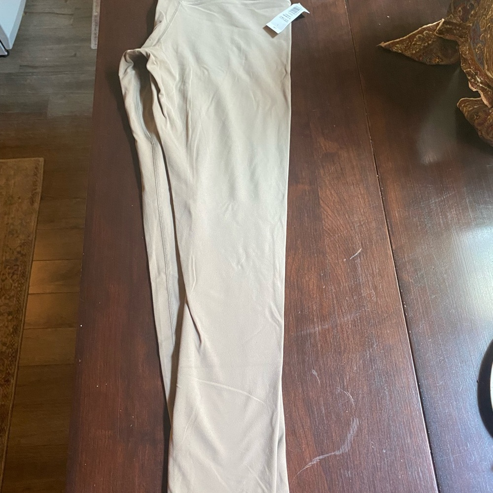 NWT ARITZIA TIGHTS